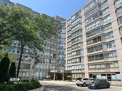 309 Major Mackenzie Drive E 721, Richmond Hill, ON L4C 9V5