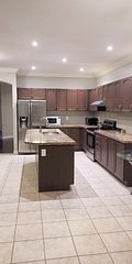157 Peshawar Avenue, Markham, ON L3R 2L6