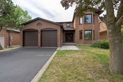 27 Houseman Crescent, Richmond Hill, ON L4C 7S3