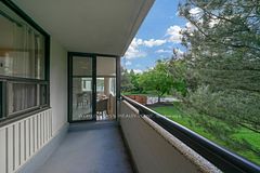 40 Harding Boulevard W 201, Richmond Hill, ON L4C 9S5