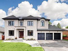 58 May Avenue, East Gwillimbury, ON L0G 1V0