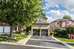 28 Roughley Street, Bradford West Gwillimbury, ON L3Z 3B2