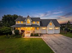 20 Pineview Trail, Essa, ON L0M 1T0
