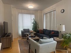330 Red Maple Road Ph07, Richmond Hill, ON L4C 0T6