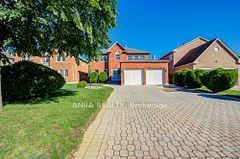 32 Turnberry Crescent, Markham, ON L3R 0R6