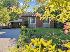 30 Willow Street, East Gwillimbury, ON L9N 1J4