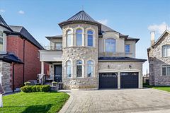210 Cannes Avenue, Vaughan, ON L4L 8L1