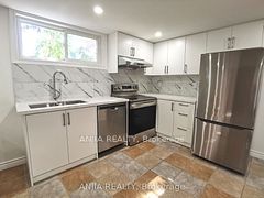 442 Bonita Crescent, Richmond Hill, ON L4C 3N1