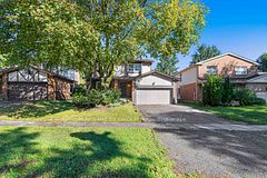 16 Innisbrook Crescent, Markham, ON L3T 5B1