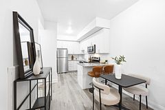5279 Highway 7 Road B1401, Vaughan, ON L4L 0J1