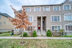27 Orchid Road, Markham, ON L3T 7T7