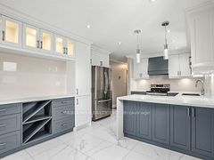 383 Britannia Avenue Main, Bradford West Gwillimbury, ON L3Z 2C8