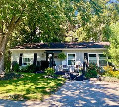 18 Cherrywood Lane, Innisfil, ON L9S 1M6