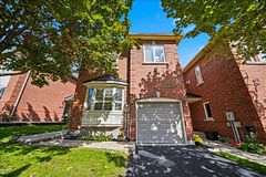 255 Shaftsbury Avenue 43, Richmond Hill, ON L4C 0L9