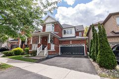 107 Horsedreamer Lane, Whitchurch-Stouffville, ON L4A 0K8