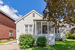 92 Kennedy Street E, Aurora, ON L4G 1C4