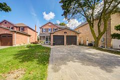 5 Captain Francis Drive, Markham, ON L3R 9C7