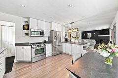 422 Queen Street, Newmarket, ON L3Y 2H2