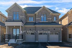 32 Max Bulmer Court, Georgina, ON L3X 3J9