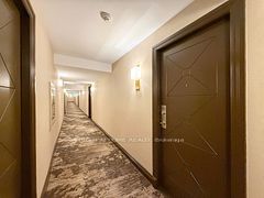 18 Harding Boulevard 1211, Richmond Hill, ON L4C 0T3