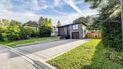332 Dixon Boulevard, Newmarket, ON L3Y 4V6