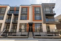 11 David Eyer Road 1503, Richmond Hill, ON L4S 0N3