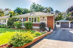 50 Cartier Crescent Main, Richmond Hill, ON L4C 2N2