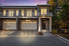 74 Old Bloomington Road, Aurora, ON L4G 0M2