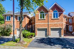 107 Brownstone Circle, Vaughan, ON L4J 7R1