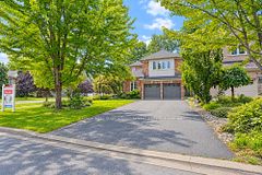 180 Stave Crescent, Richmond Hill, ON L4C 0S8