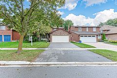 14 Buchanan Drive, Markham, ON L3R 4C5