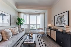 18 Water Walk Drive 3806, Markham, ON L3R 6L5