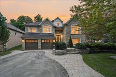 109 Willis Drive, Aurora, ON L4G 7M4