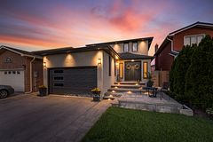 112 Jackman Crescent, Vaughan, ON L4L 6P4