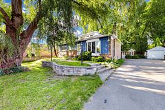 4 Rougecrest Drive, Markham, ON L3P 3B6