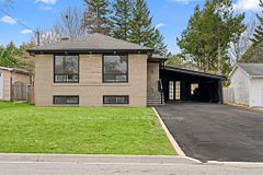12 Davidson Road Bsmt, Aurora, ON L4G 2B1