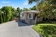 33 McDonald Drive, Aurora, ON L4G 2T4