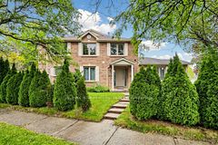 22 Bingham Street, Richmond Hill, ON L4C 9R1