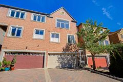 178 Leitchcroft Crescent, Markham, ON L3T 7T5