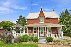 10342 Ravenshoe Road, Georgina, ON L9P 1R2