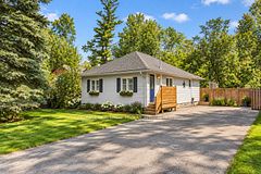 1152 Stoney Point Road, Innisfil, ON L0L 1W0