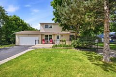 115 William Roe Boulevard, Newmarket, ON L3Y 1B1