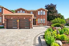 82 Justus Drive, Richmond Hill, ON L4C 0A1