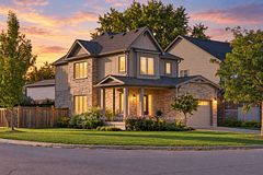 58 Carleton Trail, New Tecumseth, ON L0G 1A0