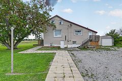 6 Sunkist Road, Georgina, ON L0E 1N0