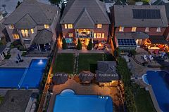 12 Roderick Court, Richmond Hill, ON L4E 0B4