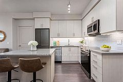 75 Oneida Crescent 1012, Richmond Hill, ON L4B 0H3