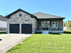 6 Misty Ridge Road, Wasaga Beach, ON L9Z 0R8