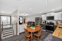 44 Byrnes Crescent, Penetanguishene, ON L9M 1V9