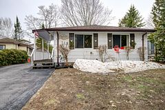 310 Tiny Beaches Road S, Tiny, ON L0L 2J0